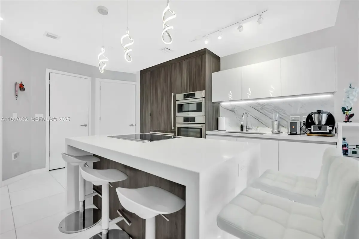 851 NE 1st Avenue #806, Miami, FL 33132 - #1