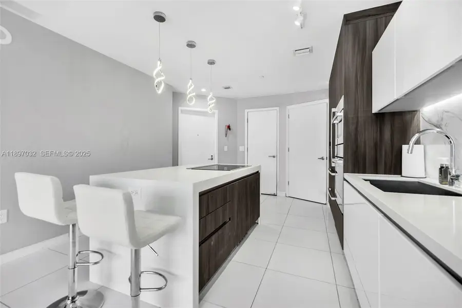 851 NE 1st Avenue #806, Miami, FL 33132 - #3