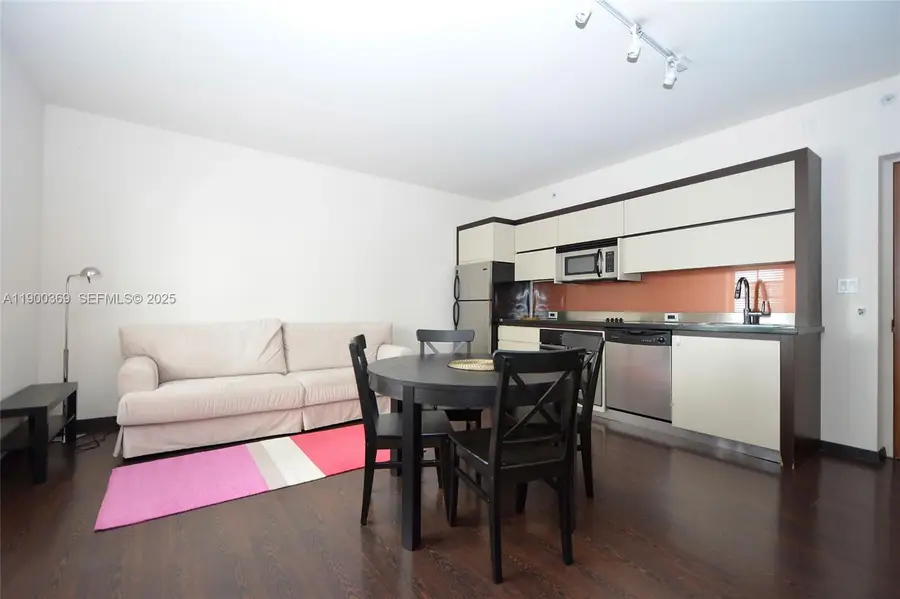 435 21st Street #205, Miami Beach, FL 33139 - #3
