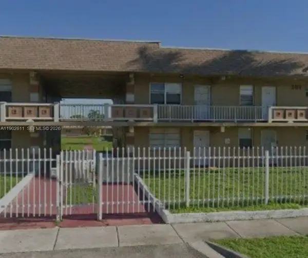 301 NW 177th Street #136, Miami Gardens, FL 33169