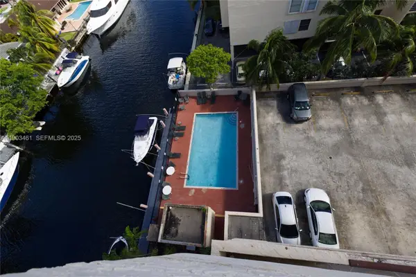 2903 N Miami Beach Boulevard #806, North Miami Beach, FL 33160