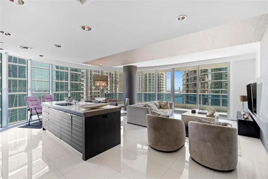 Address Withheld By Seller, Miami, FL 33131 - #3
