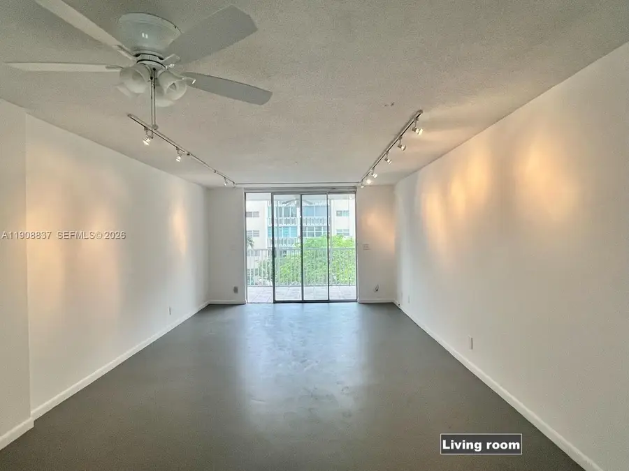 619 NE 14th Avenue #304, Hallandale Beach, FL 33009 - #2