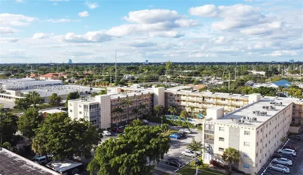 2145 Pierce Street #205, Hollywood, FL 33020