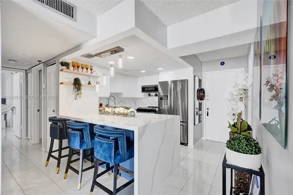 9686 Fontainebleau Boulevard #507, Miami, FL 33172
