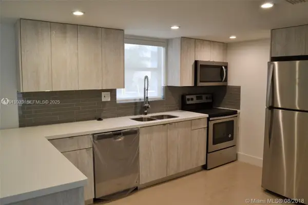 9375 Fontainebleau Boulevard #L122, Miami, FL 33172