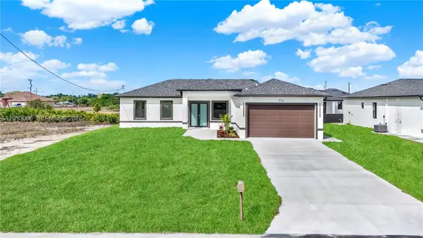 916 Manresa Avenue S, Lehigh Acres, FL 33974
