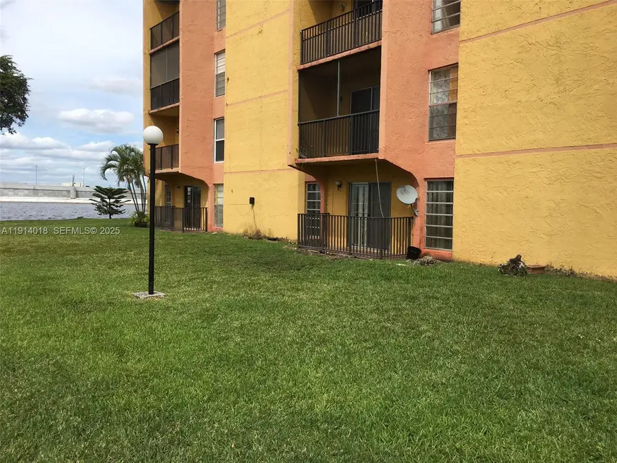 4719 NW 7th Street #10911, Miami, FL 33126 - #3