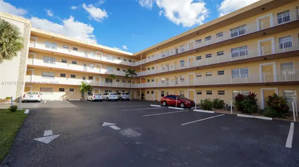3940 NW 42nd Avenue #215, Lauderdale Lakes, FL 33319