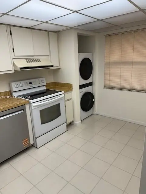 400 Commodore Drive #108, Plantation, FL 33325 - #2