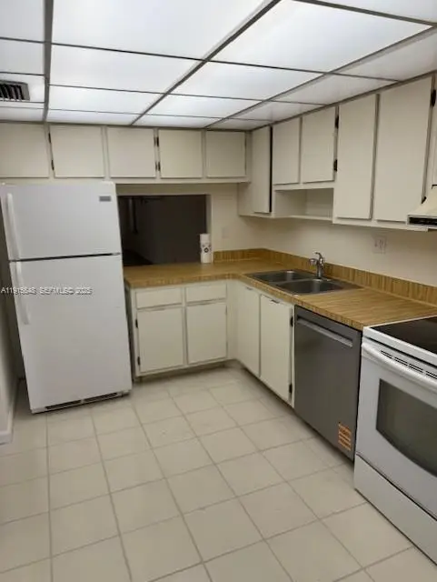 400 Commodore Drive #108, Plantation, FL 33325 - #3