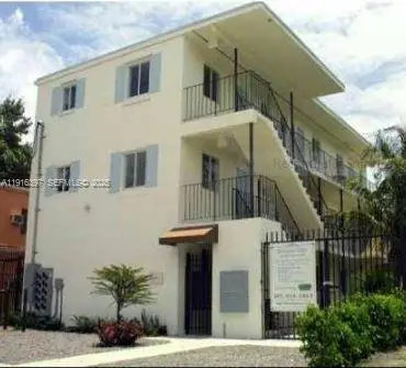 3680 Oak Avenue #6, Miami, FL 33133 - #1