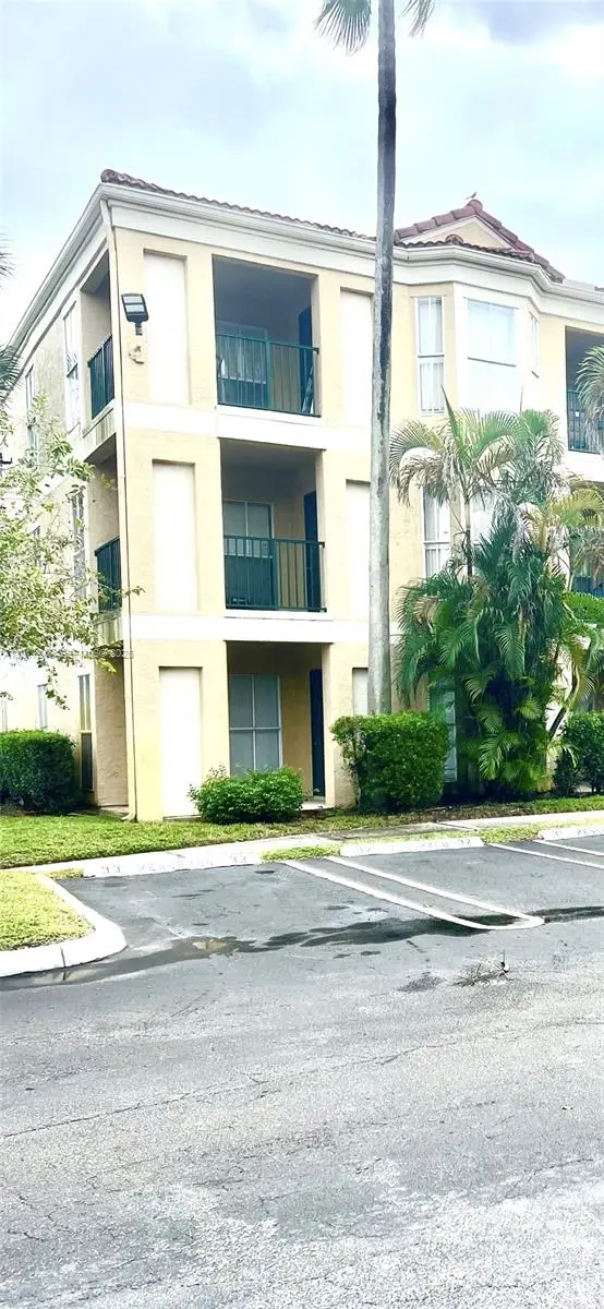 977 Riverside Drive #211, Coral Springs, FL 33071