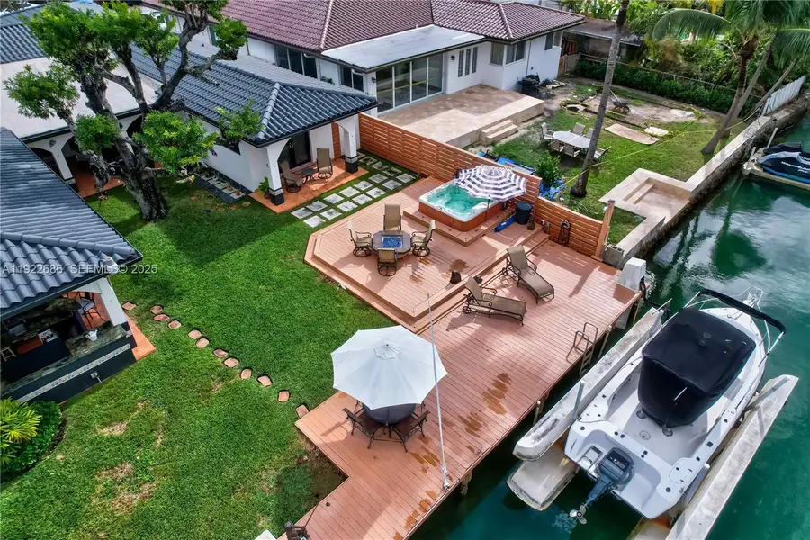 7724 Hawthorne Avenue, Miami Beach, FL 33141 - #3