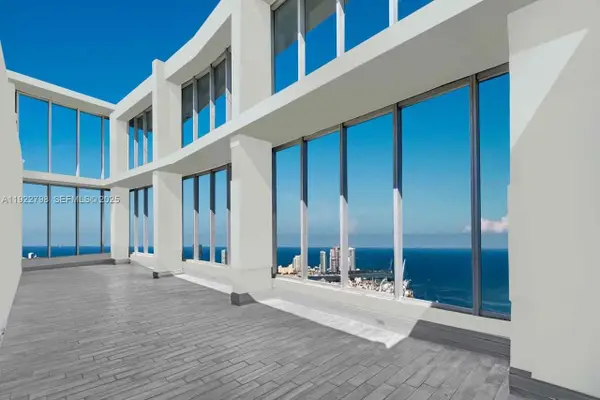 465 Brickell Avenue #5701, Miami, FL 33131