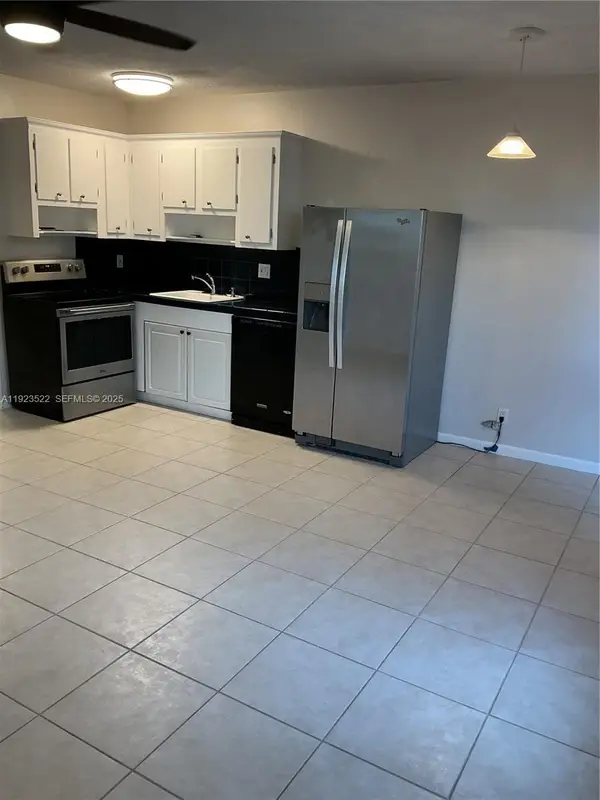 2716 NE 30th Place #103C, Fort Lauderdale, FL 33306
