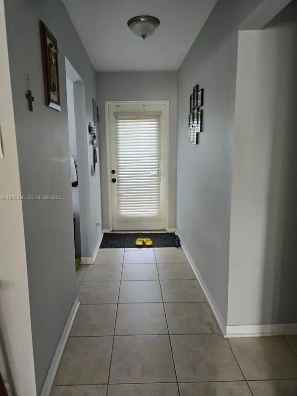 7837 Golf Cir Drive #310, Margate, FL 33063