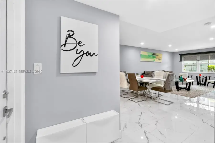 410 SE 2nd Street #111, Hallandale Beach, FL 33009 - #3