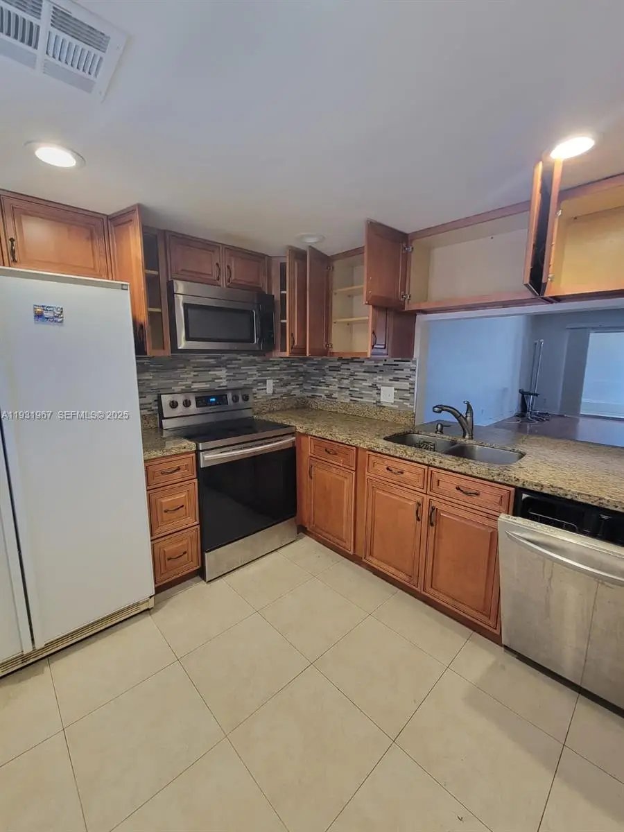 4321 NW 9th Avenue #102, Deerfield Beach, FL 33064 - #3