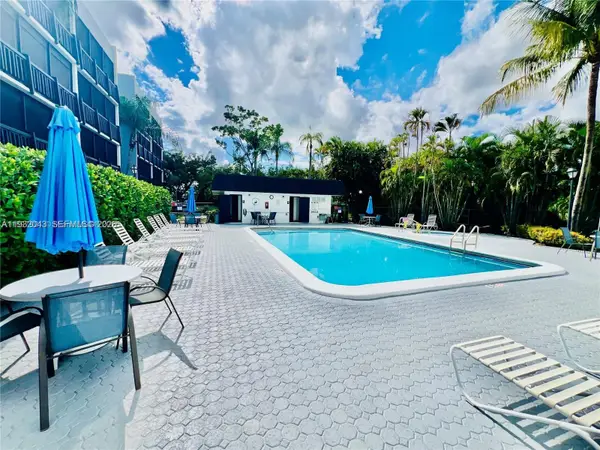 1021 Mockingbird Lane #215, Plantation, FL 33324