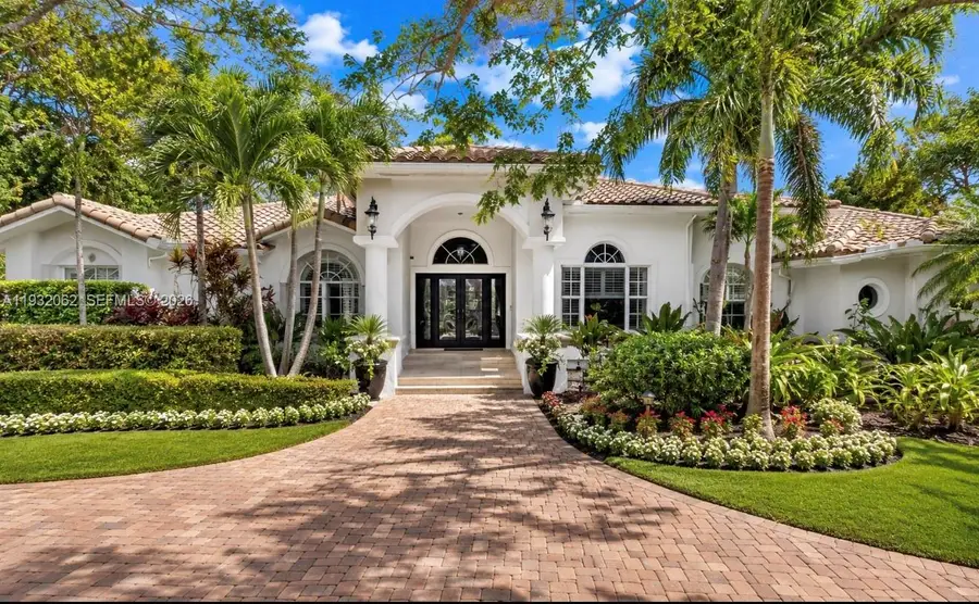 11825 S Mitchell Manor Circle, Pinecrest, FL 33156 - #2