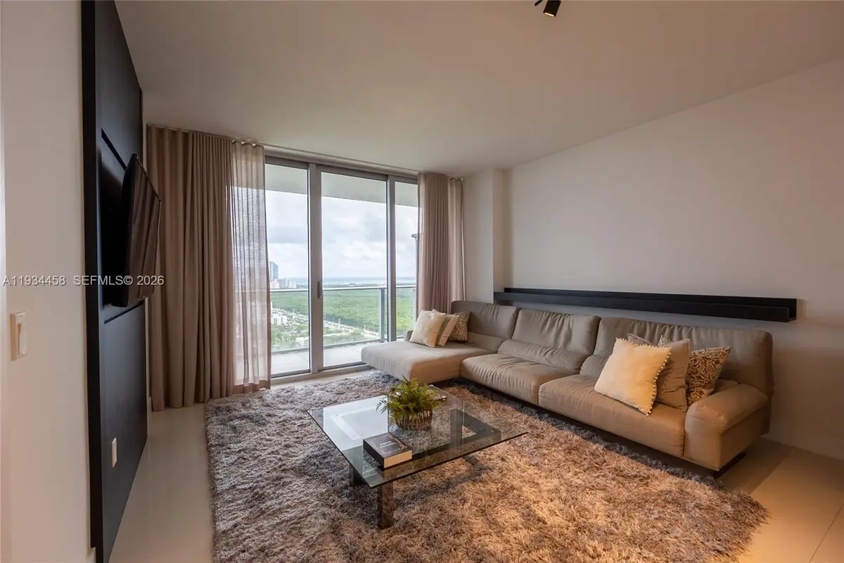 16385 Biscayne Boulevard #3117, North Miami Beach, FL 33160 - #1