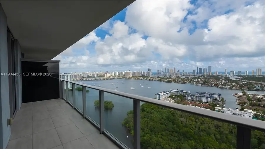 16385 Biscayne Boulevard #3117, North Miami Beach, FL 33160 - #2