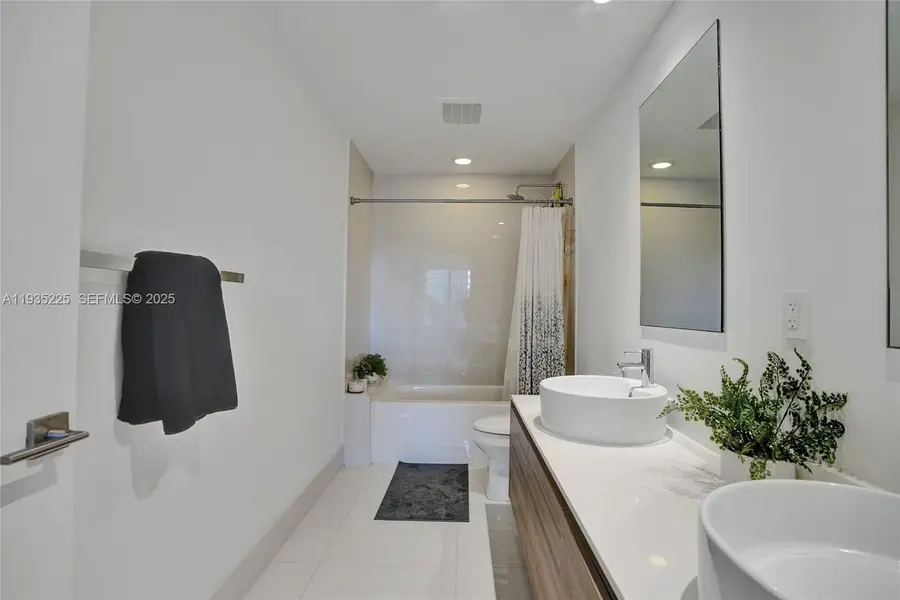 121 NE 34th Street #902, Miami, FL 33137 - #3