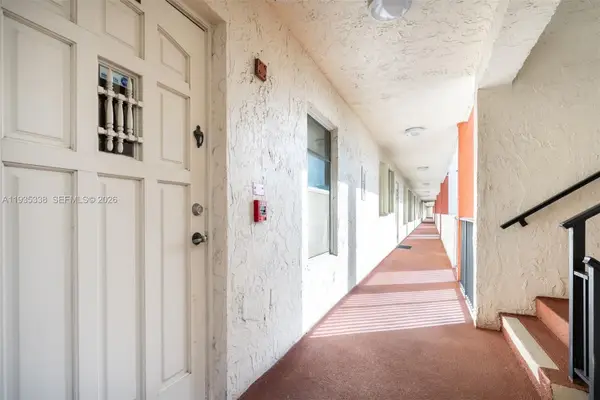 150 S Hollybrook Terrace #208, Pembroke Pines, FL 33025