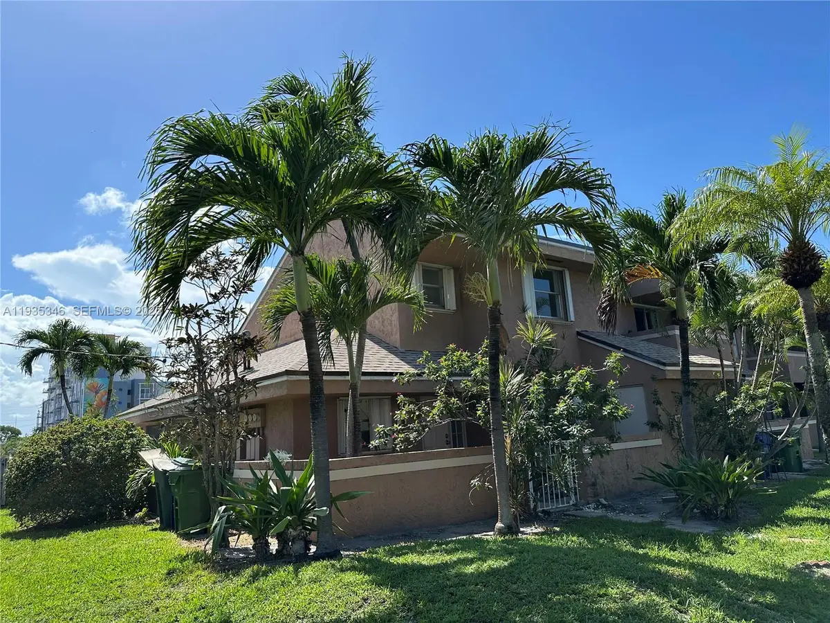 708 SE 3rd Ave Extension #201, Hallandale Beach, FL 33009 - #1