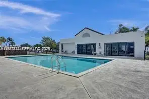 212 Lake Pointe Drive #210, Oakland Park, FL 33309