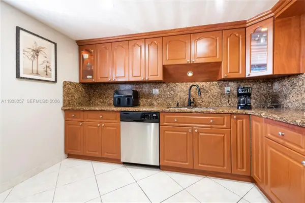 4975 E Sabal Palm Boulevard #309, Tamarac, FL 33319