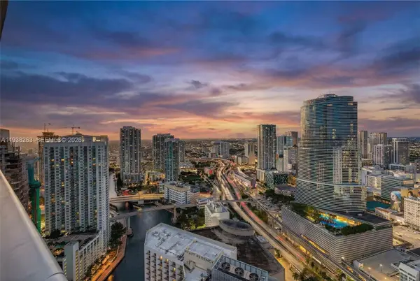 200 Biscayne Boulevard Way #4414, Miami, FL 33131