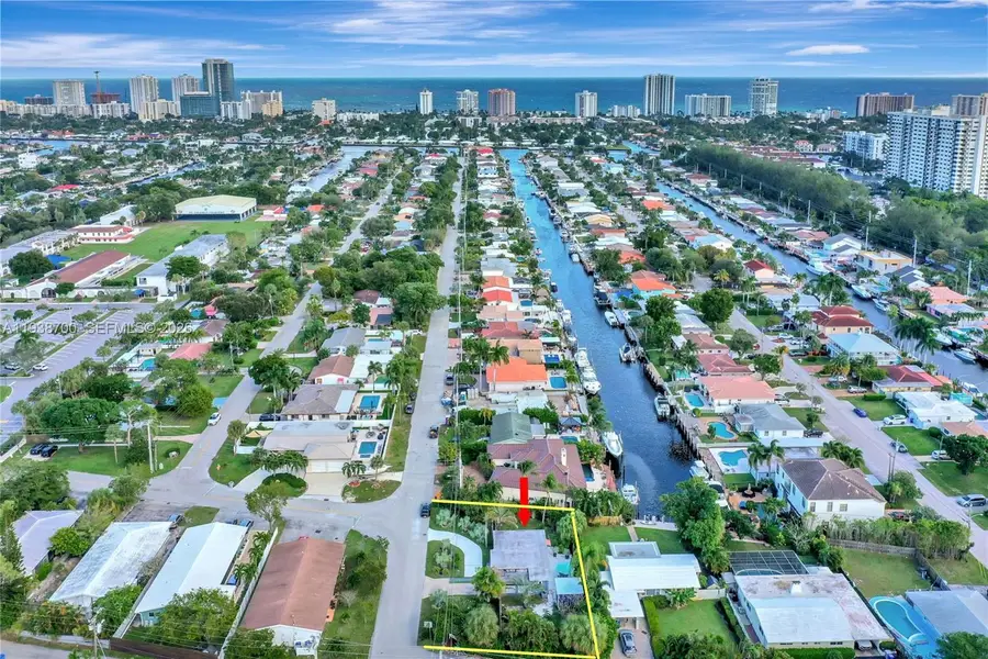 2304 SE 13th Court, Pompano Beach, FL 33062 - #2
