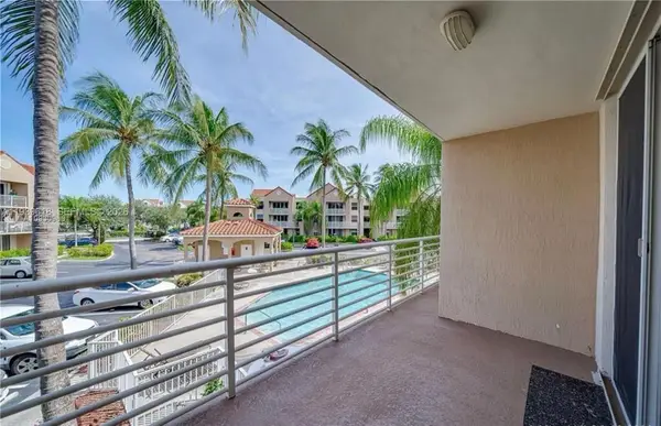 2711 Ocean Club Boulevard #207, Hollywood, FL 33019