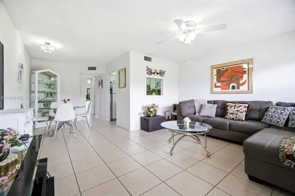 9101 Sunrise Lakes Boulevard #218, Sunrise, FL 33322
