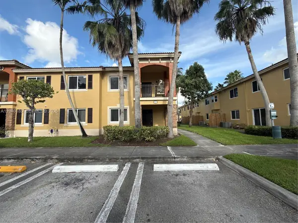 935 NE 33rd Terrace #104, Homestead, FL 33033