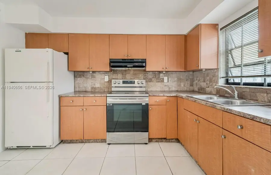 4030 SW 19th Street, West Park, FL 33023 - #2