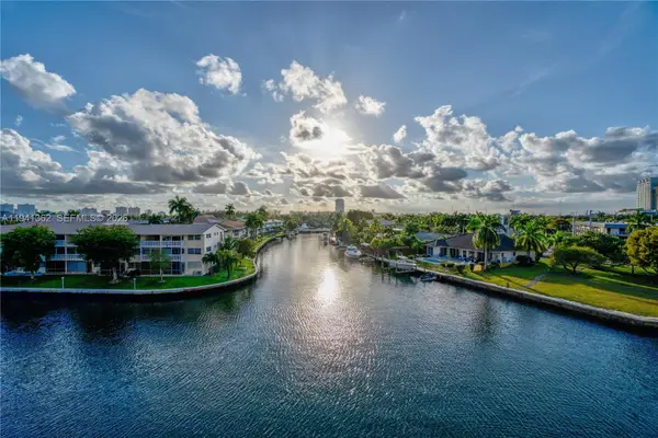 437 Golden Isles Drive #4D, Hallandale Beach, FL 33009