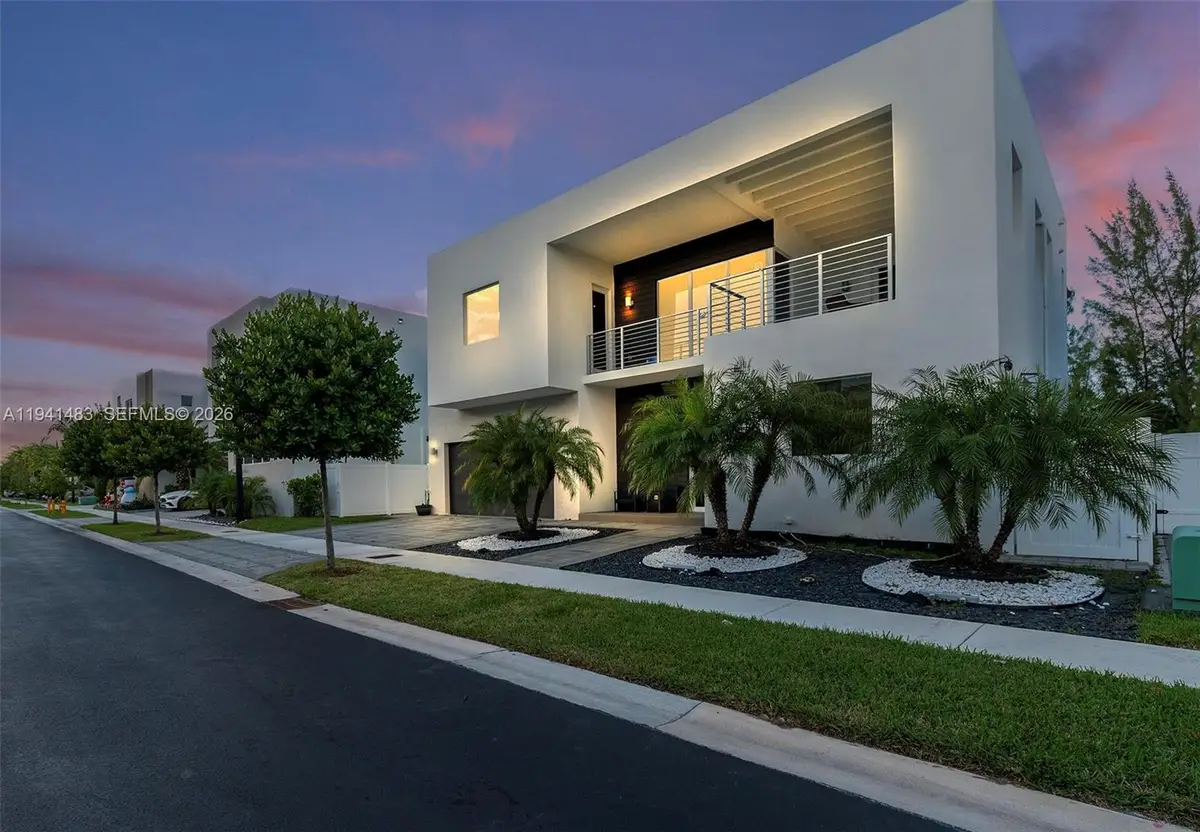 10055 NW 77th Street, Doral, FL 33178 - #1