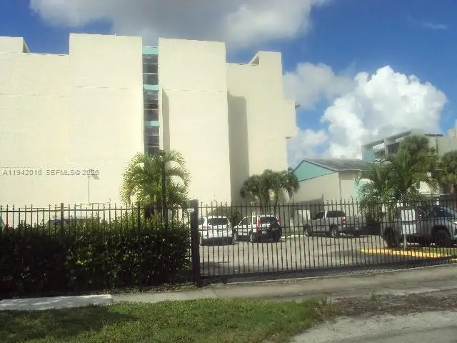 Address Withheld By Seller, Lauderhill, FL 33313 - #1