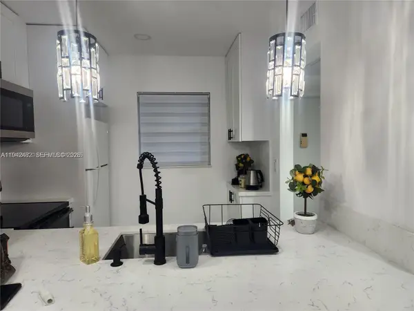 5001 NW 34th Street #305, Lauderdale Lakes, FL 33319