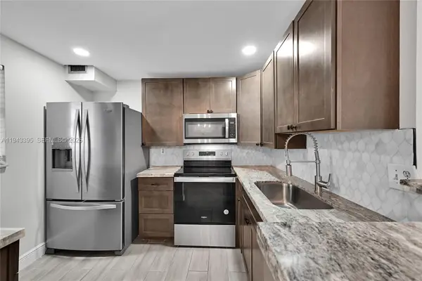 2850 Somerset Drive #105L, Lauderdale Lakes, FL 33311