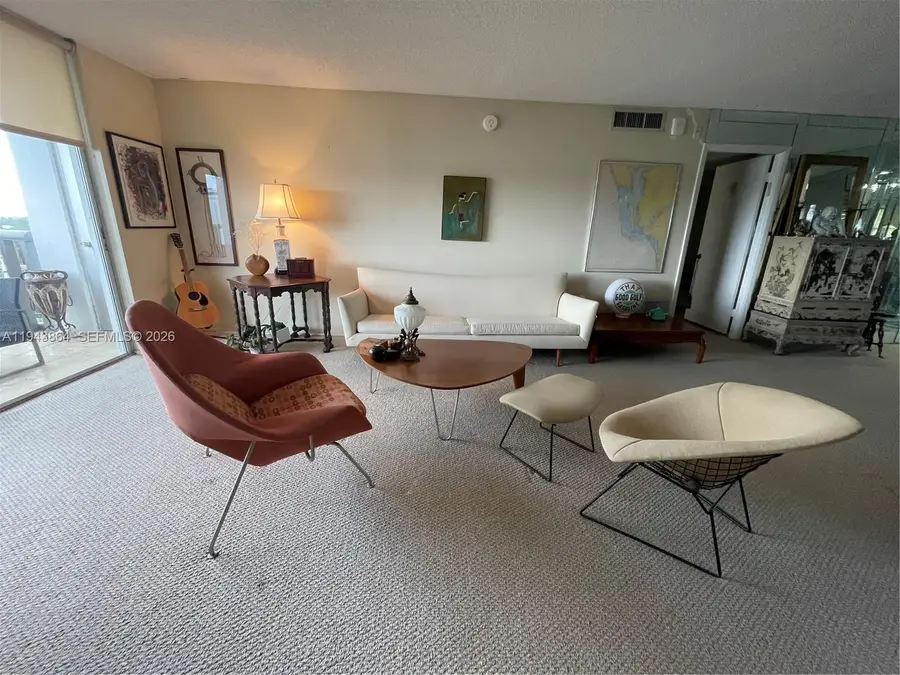 6039 Collins Avenue #1232, Miami Beach, FL 33140 - #2