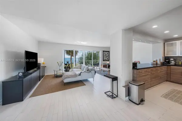 11111 Biscayne Boulevard #2D, Miami, FL 33181