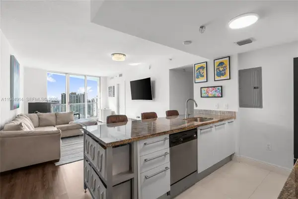185 SW 7th Street #2702, Miami, FL 33130