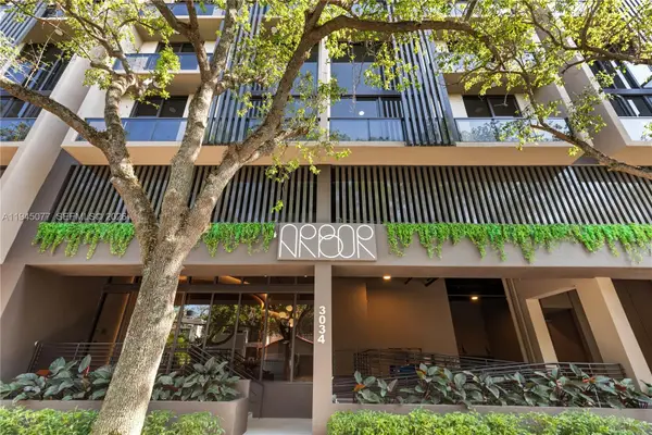 3034 Oak Avenue #LPH4, Coconut Grove, FL 33133