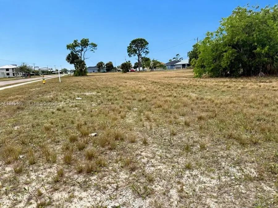 806 Skyline Boulevard, Cape Coral, FL 33991 - #2