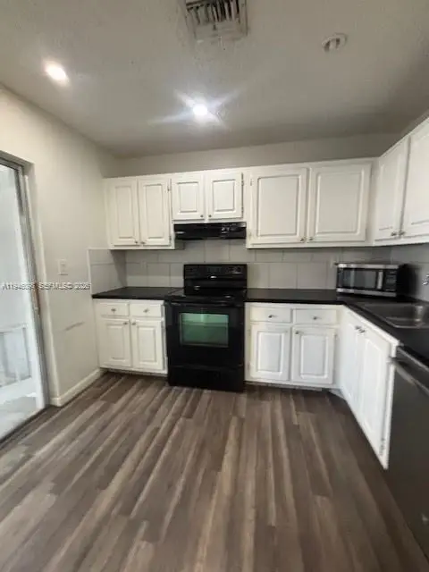 817 NE 214th Lane #4, Miami, FL 33179 - #2
