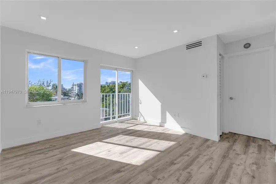 7925 Carlyle Avenue #402, Miami Beach, FL 33141 - #3